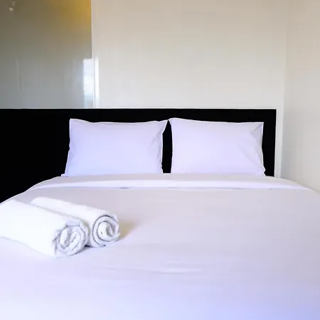 Homey 1Br Apartment At Gateway Ahmad Yani Cicadas By Travelio
